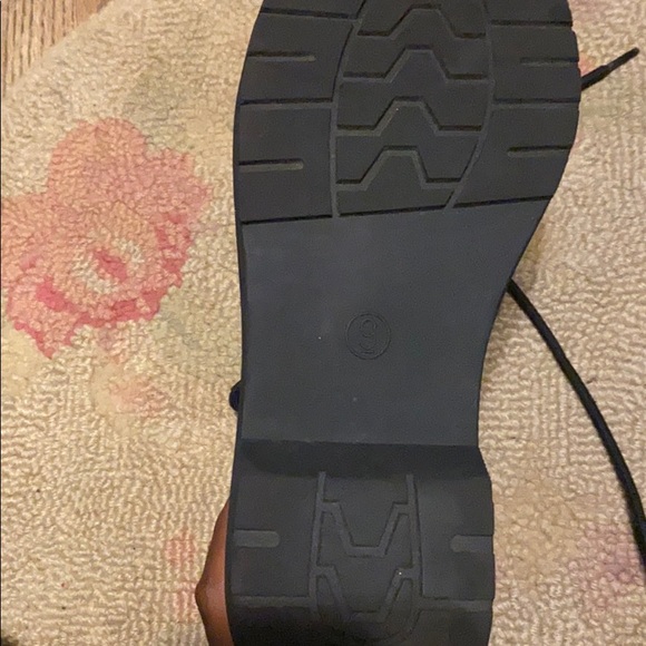 Boots - Picture 3 of 4